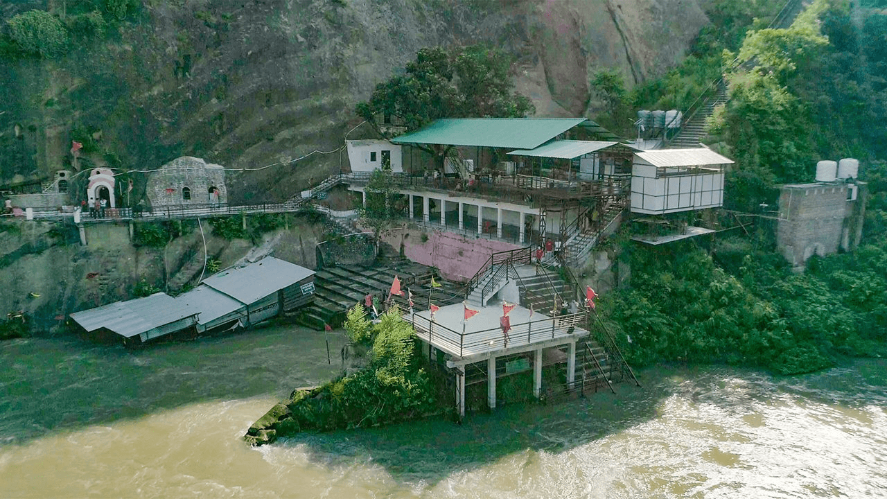 Historical Mukteshwar Cave Temple